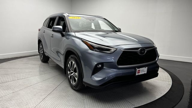 2021 Toyota Highlander XLE AWD - 23024367 - 51
