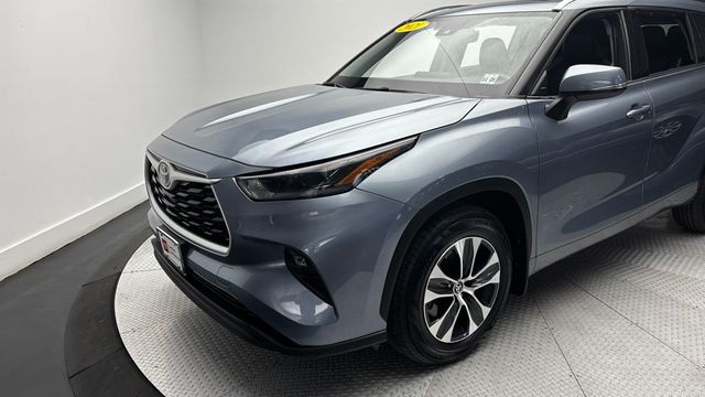2021 Toyota Highlander XLE AWD - 23024367 - 6