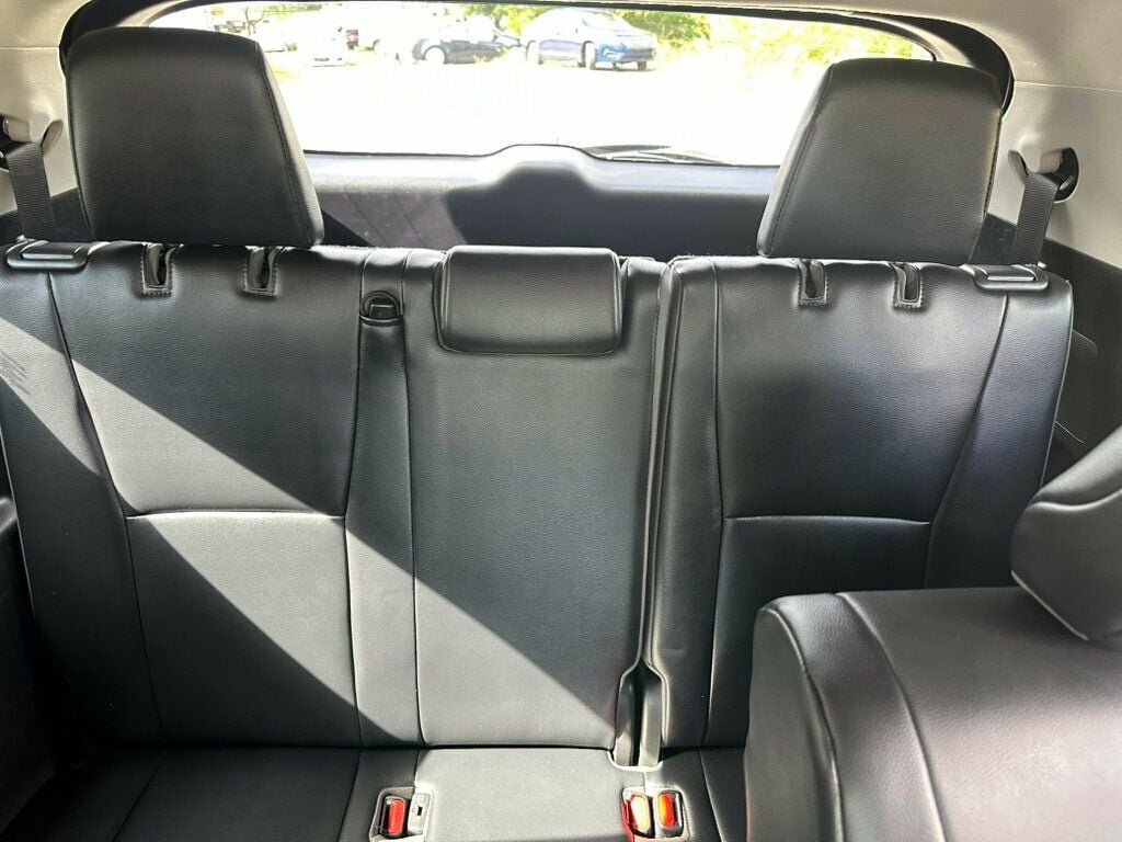 2021 Toyota Highlander XLE photo 20