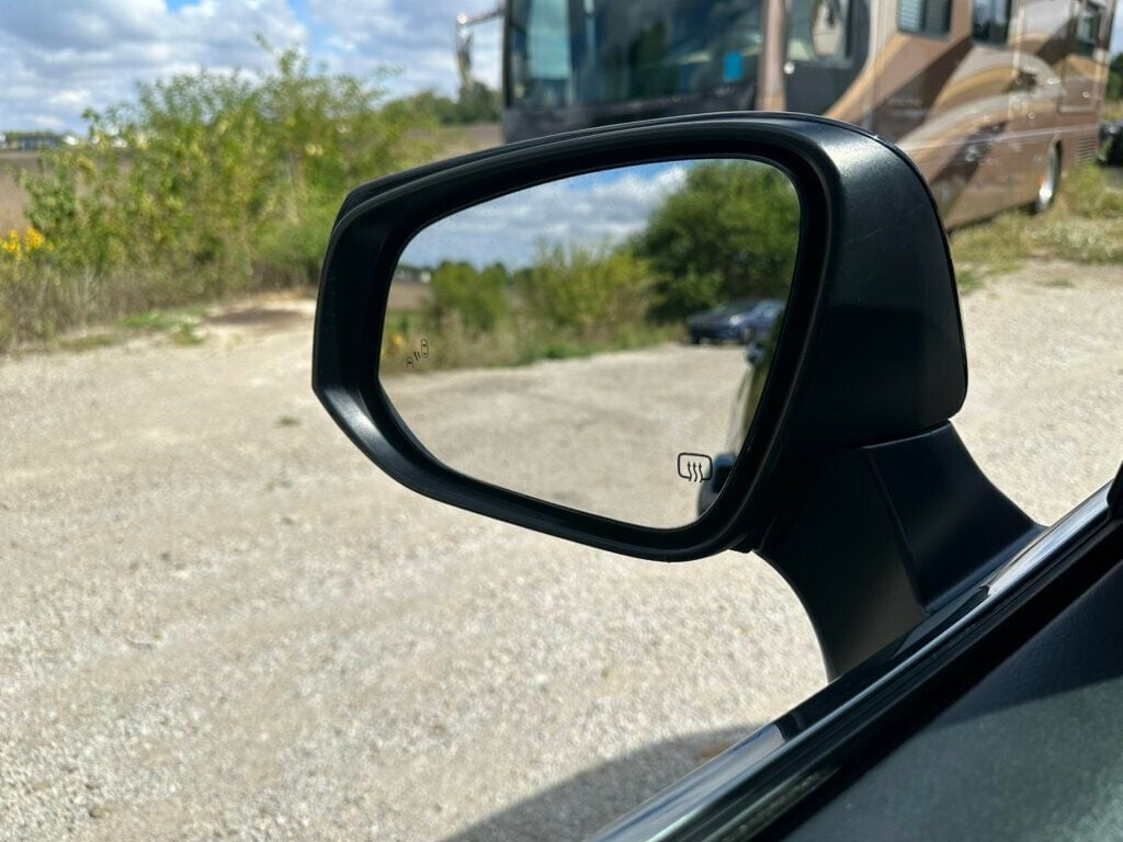 2021 Toyota Highlander XLE photo 24