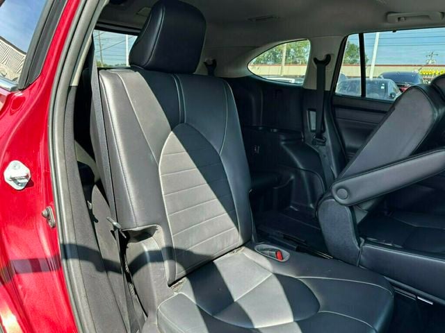 2021 Toyota Highlander XLE AWD - 23069684 - 18