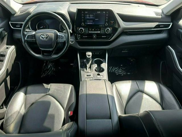 2021 Toyota Highlander XLE AWD - 23069684 - 1