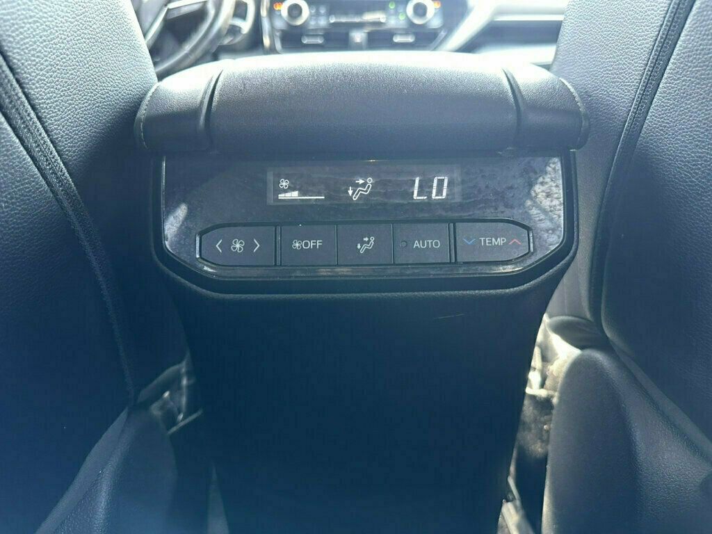 2021 Toyota Highlander XLE AWD - 23069684 - 33