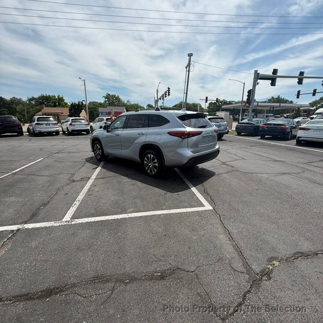 2021 Toyota Highlander XLE AWD V6 W/LANE DEPARTURE WARNING, ENTUNE AUDIO, APPLE CARPLAY - 23040019 - 9