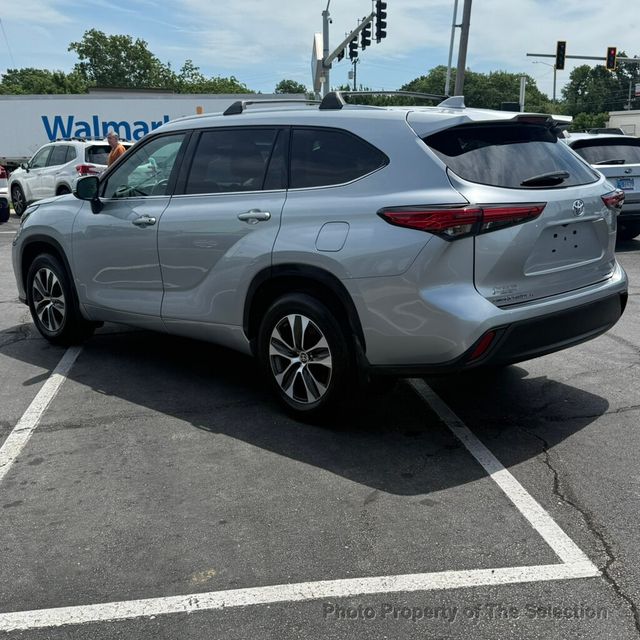 2021 Toyota Highlander XLE AWD V6 W/LANE DEPARTURE WARNING, ENTUNE AUDIO, APPLE CARPLAY - 23040019 - 10