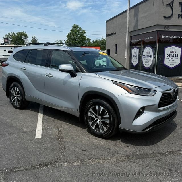 2021 Toyota Highlander XLE AWD V6 W/LANE DEPARTURE WARNING, ENTUNE AUDIO, APPLE CARPLAY - 23040019 - 1
