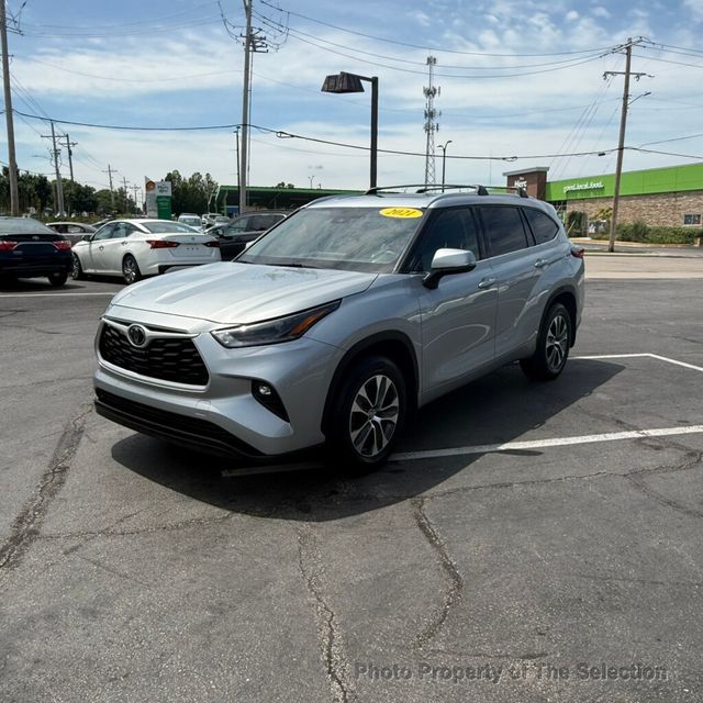 2021 Toyota Highlander XLE AWD V6 W/LANE DEPARTURE WARNING, ENTUNE AUDIO, APPLE CARPLAY - 23040019 - 5