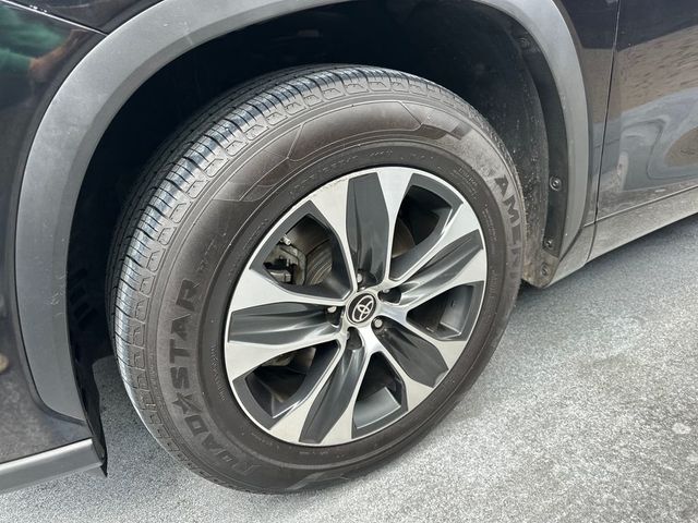 2021 Toyota Highlander XLE FWD - 23055332 - 9
