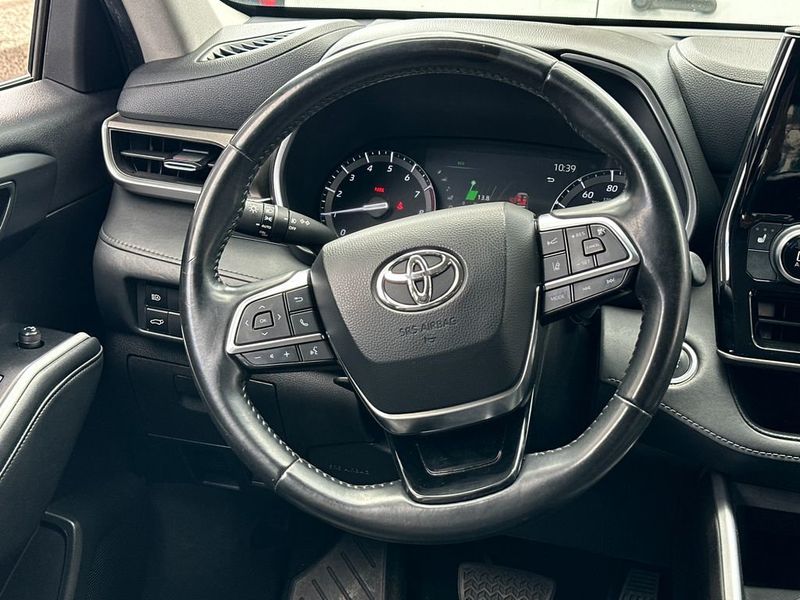 2021 Toyota Highlander XLE FWD - 23055332 - 15
