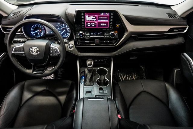 2021 Toyota Highlander XLE FWD - 22965702 - 14