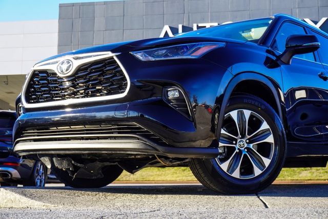 2021 Toyota Highlander XLE FWD - 22965702 - 1