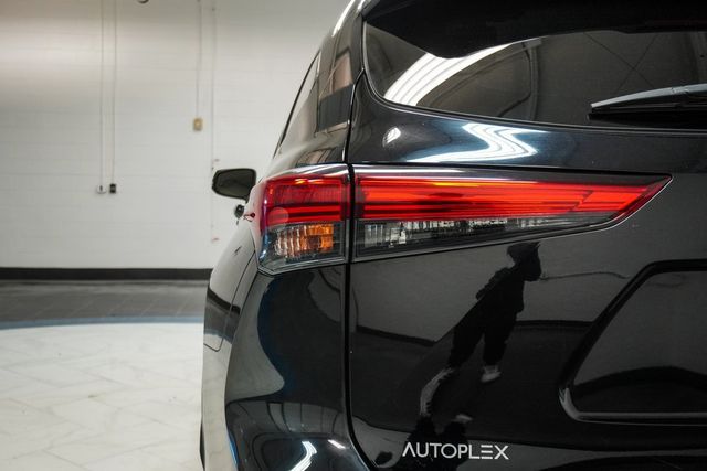 2021 Toyota Highlander XLE FWD - 22965702 - 39