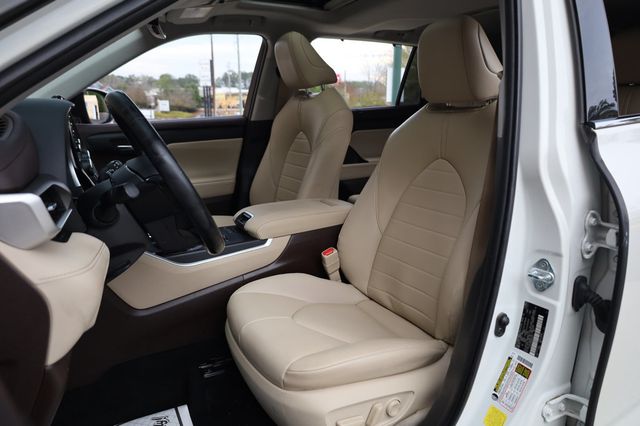 2021 Toyota Highlander XLE FWD - 22950759 - 14