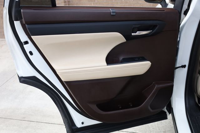 2021 Toyota Highlander XLE FWD - 22950759 - 15