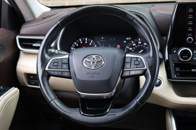 2021 Toyota Highlander XLE FWD - 22950759 - 26