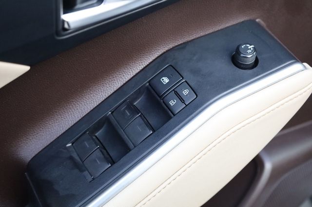 2021 Toyota Highlander XLE FWD - 22950759 - 30