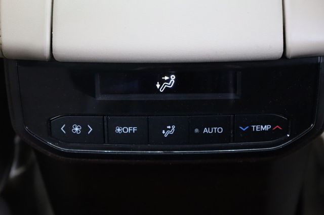 2021 Toyota Highlander XLE FWD - 22950759 - 31