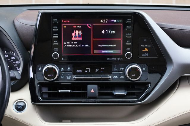 2021 Toyota Highlander XLE FWD - 22950759 - 33