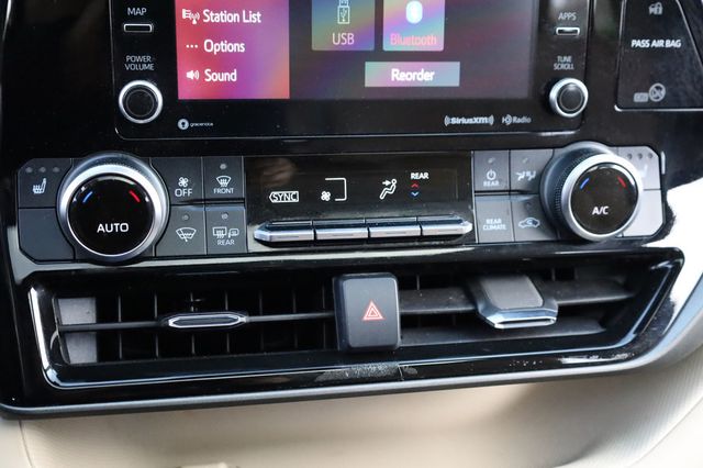 2021 Toyota Highlander XLE FWD - 22950759 - 36