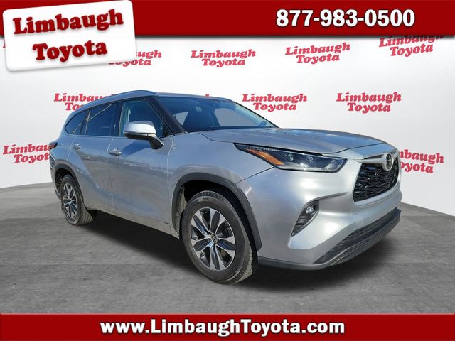 2021 Toyota Highlander XLE FWD - 22980370 - 0