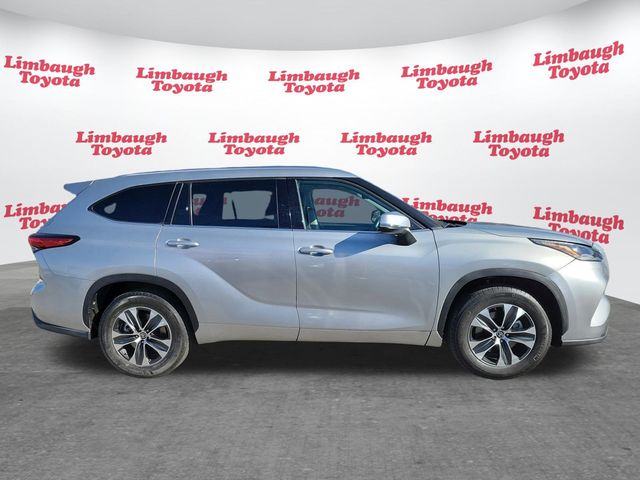 2021 Toyota Highlander XLE FWD - 22980370 - 1