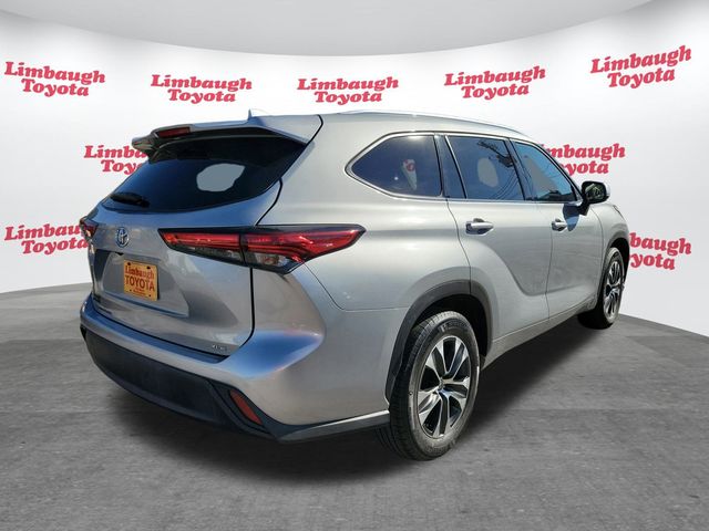 2021 Toyota Highlander XLE FWD - 22980370 - 25