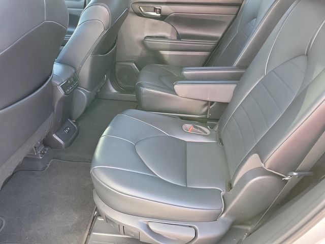 2021 Toyota Highlander XLE FWD - 22980370 - 7