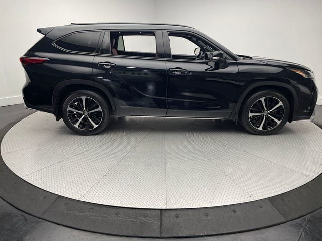 2021 Toyota Highlander XSE AWD - 22954592 - 3