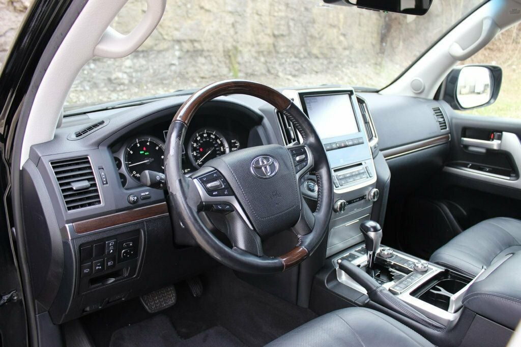 2021 Toyota Land Cruiser 4WD - 22777553 - 9