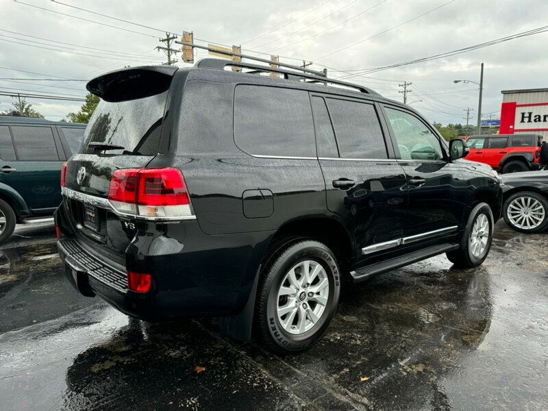 2021 Toyota Land Cruiser LandCruiser/Heated&CooledSeats/3rdRowSeats/AdaptiveCruiseControl - 22588646 - 4