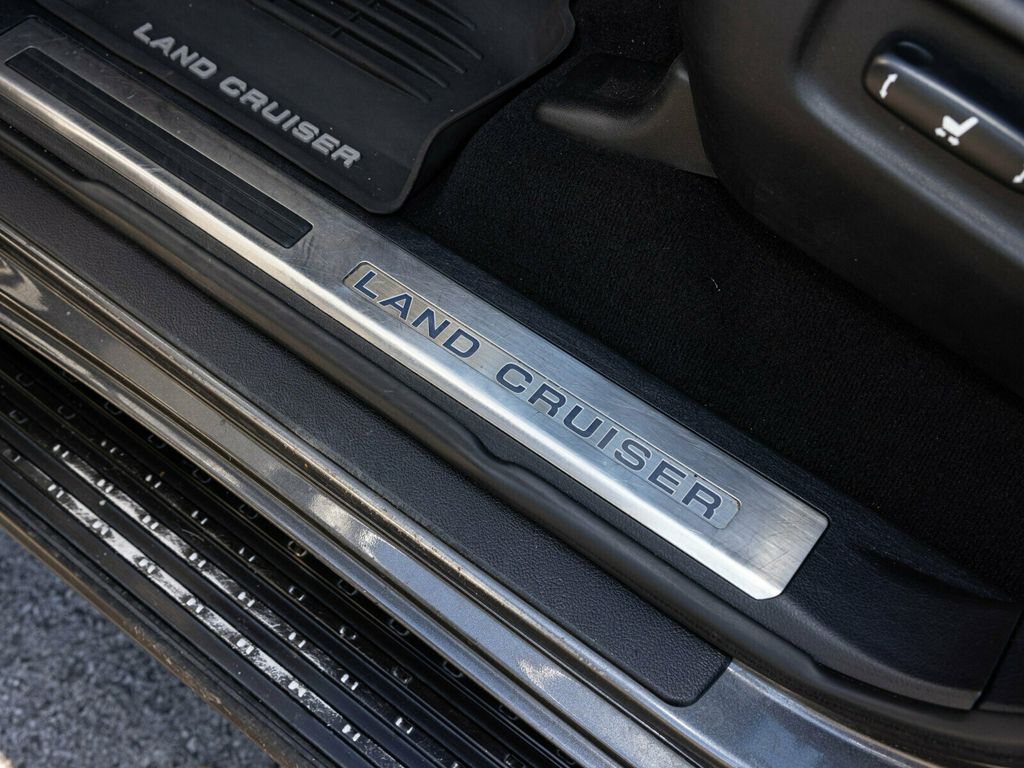 2021 Toyota Land Cruiser Last Year V8 Land Cruiser, PPF, Locking Differential, Third Row - 22944117 - 24