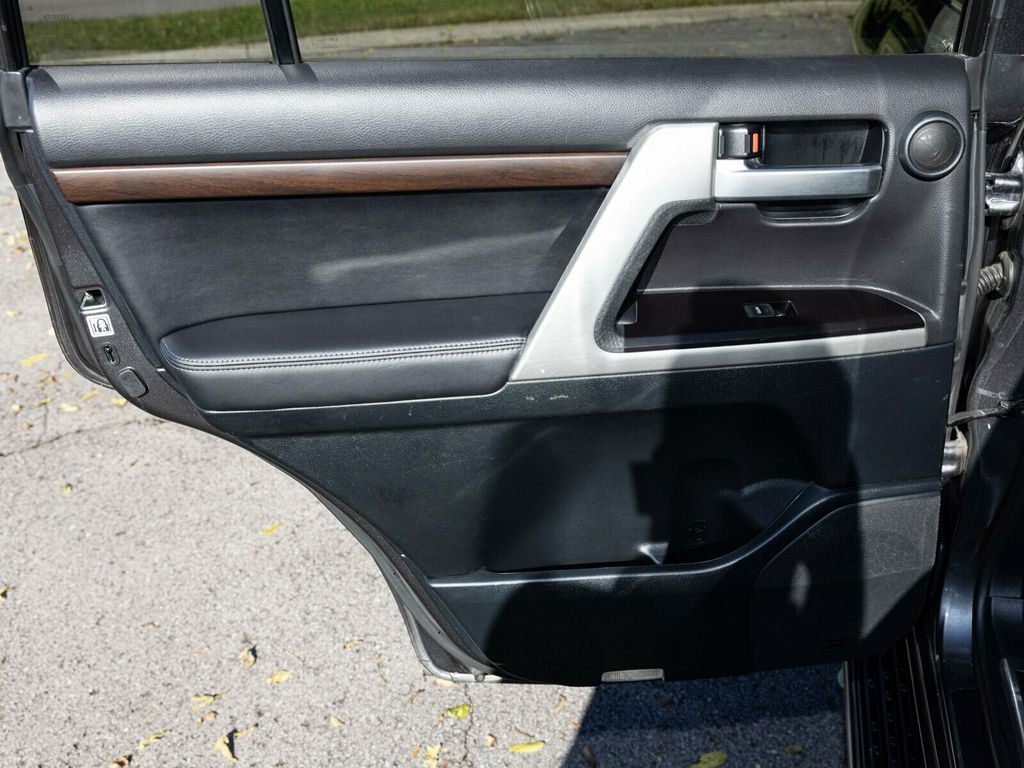 2021 Toyota Land Cruiser Last Year V8 Land Cruiser, PPF, Locking Differential, Third Row - 22944117 - 36