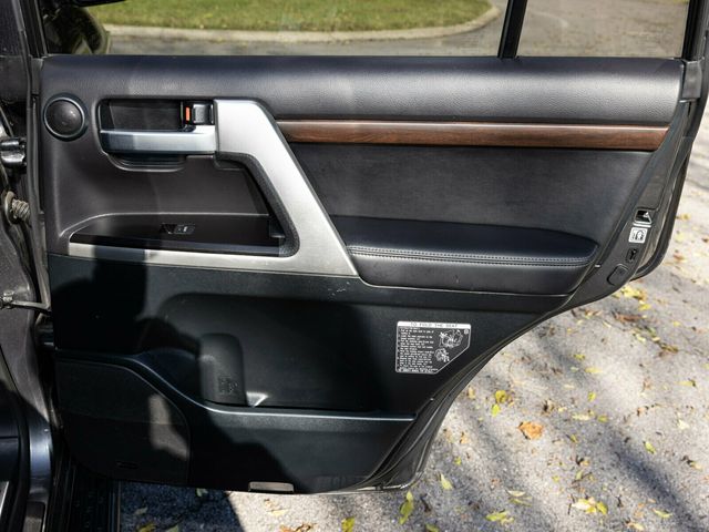 2021 Toyota Land Cruiser Last Year V8 Land Cruiser, PPF, Locking Differential, Third Row - 22944117 - 44