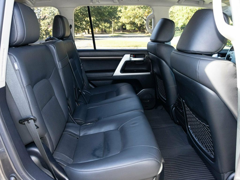 2021 Toyota Land Cruiser Last Year V8 Land Cruiser, PPF, Locking Differential, Third Row - 22944117 - 46