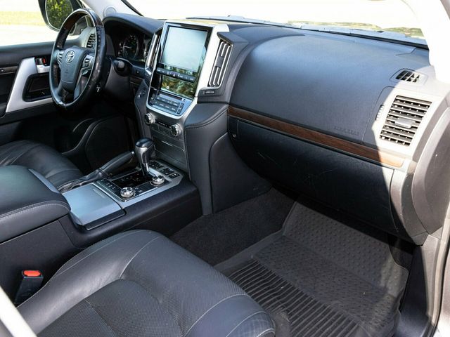 2021 Toyota Land Cruiser Last Year V8 Land Cruiser, PPF, Locking Differential, Third Row - 22944117 - 48