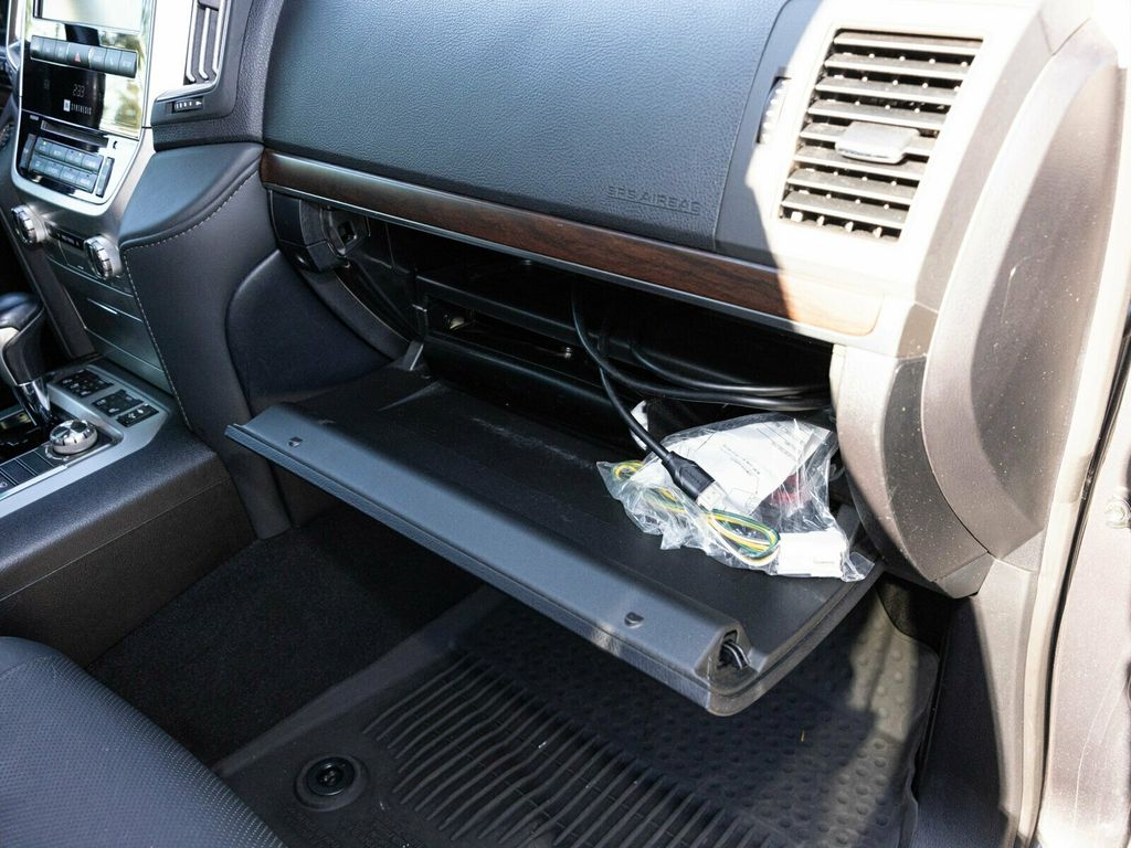 2021 Toyota Land Cruiser Last Year V8 Land Cruiser, PPF, Locking Differential, Third Row - 22944117 - 50