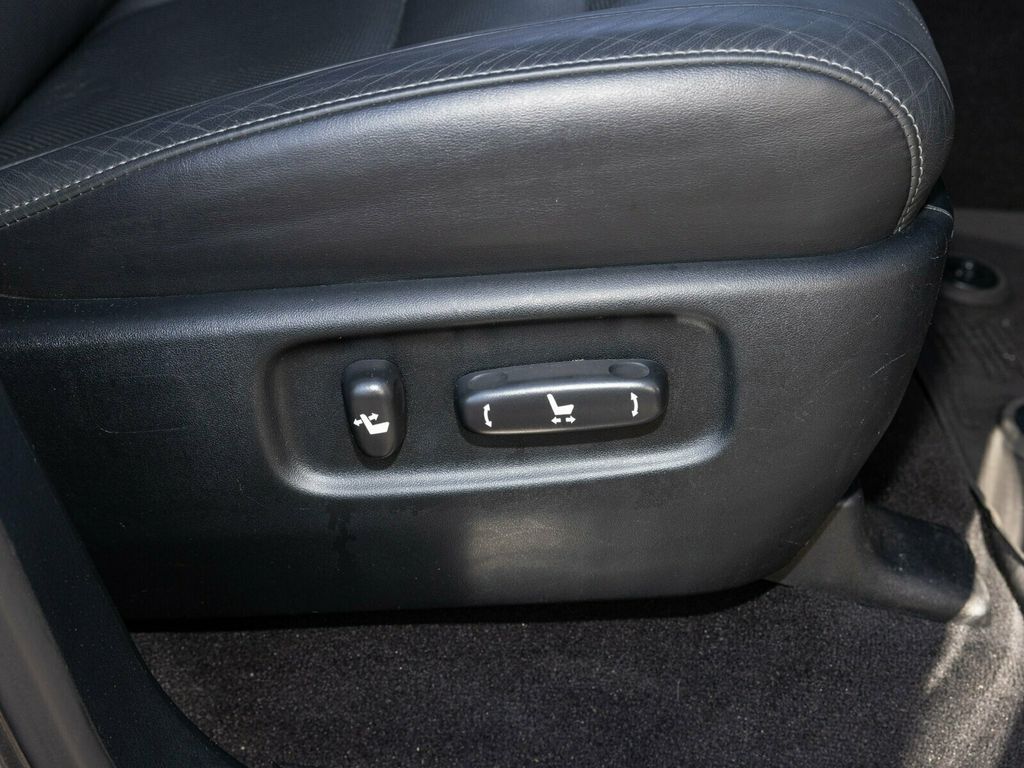 2021 Toyota Land Cruiser Last Year V8 Land Cruiser, PPF, Locking Differential, Third Row - 22944117 - 51