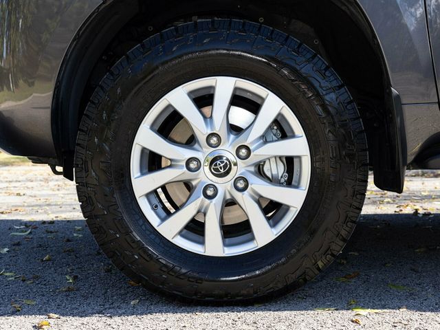 2021 Toyota Land Cruiser Last Year V8 Land Cruiser, PPF, Locking Differential, Third Row - 22944117 - 59