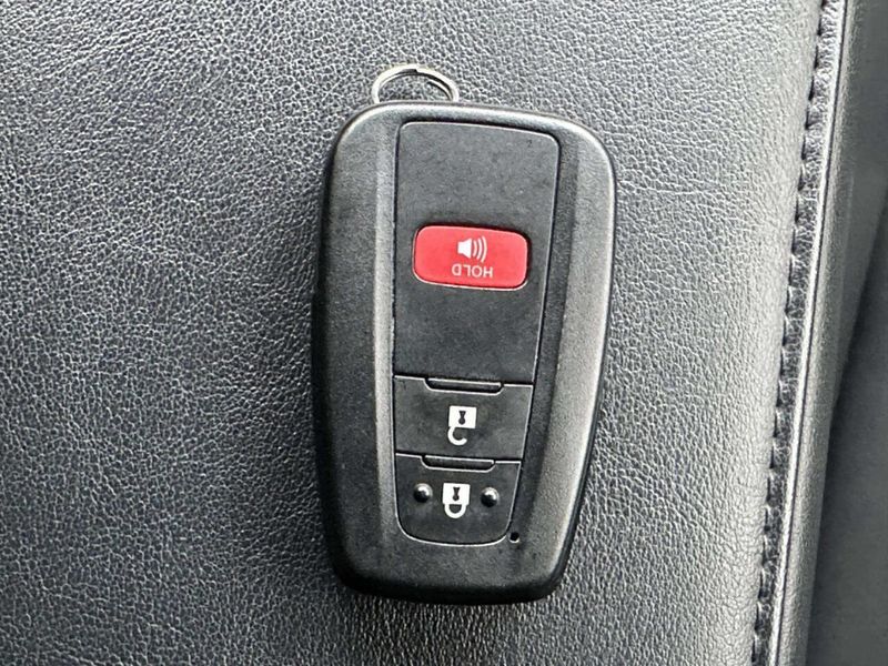 2021 Toyota Prius 20th Anniversary Edition - 23025284 - 31