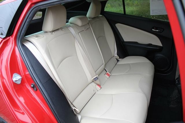 2021 Toyota Prius HYBRID XLE W/ LEATHER HEATED SEATS, HEATED STEERING WHEEL - 22932707 - 10