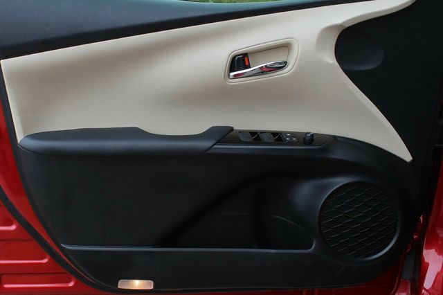 2021 Toyota Prius HYBRID XLE W/ LEATHER HEATED SEATS, HEATED STEERING WHEEL - 22932707 - 20