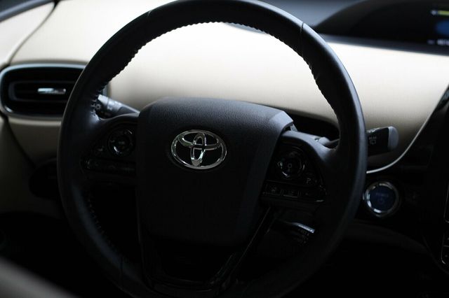 2021 Toyota Prius HYBRID XLE W/ LEATHER HEATED SEATS, HEATED STEERING WHEEL - 22932707 - 29