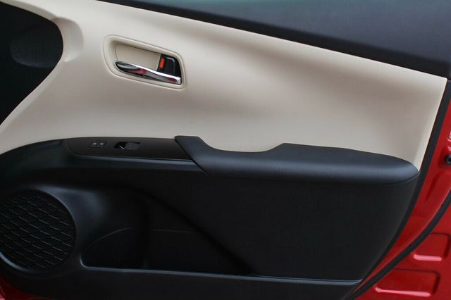 2021 Toyota Prius HYBRID XLE W/ LEATHER HEATED SEATS, HEATED STEERING WHEEL - 22932707 - 5