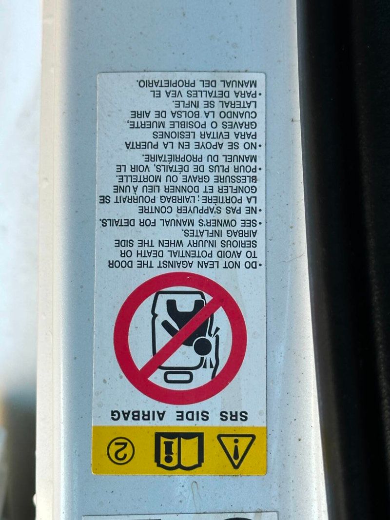 2021 Toyota Prius LE - 22909636 - 16