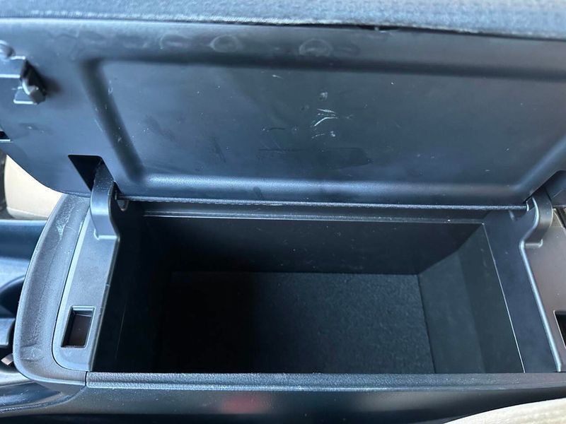 2021 Toyota Prius LE - 22909636 - 45