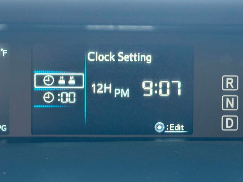 2021 Toyota Prius LE - 22909636 - 48