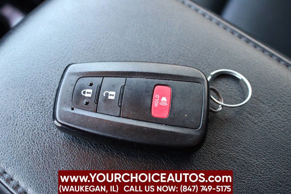 2021 Toyota Prius XLE - 22984939 - 34