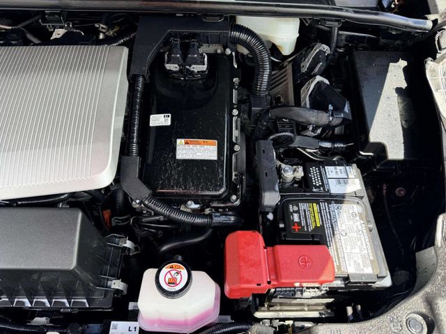 2021 Toyota Prius XLE - 23040942 - 12