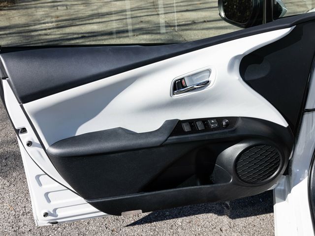 2021 Toyota Prius XLE AWD-e, Advanced Technology Package, Head-Up Display - 22952639 - 21