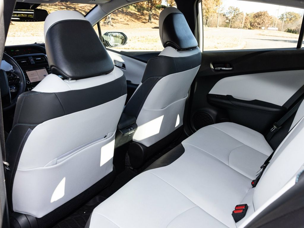 2021 Toyota Prius XLE AWD-e, Advanced Technology Package, Head-Up Display - 22952639 - 44